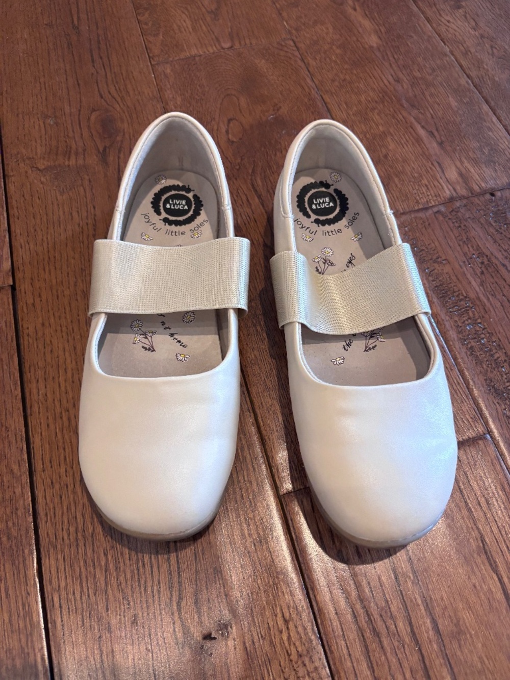 Big Girls size 3 Livie & Luca cream ballet flats